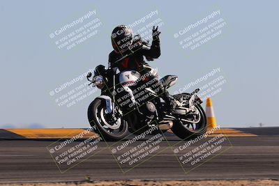 media/Nov-06-2023-Moto Forza (Mon) [[ce023d0744]]/2-Advanced Group/Session 4 (Turn 8 Inside)/